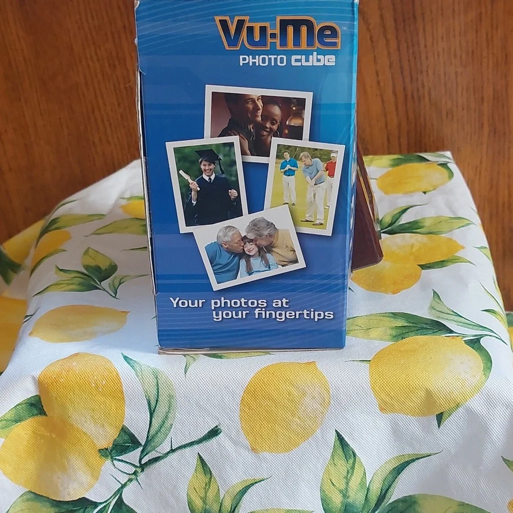 Vu-Me Photo Cube